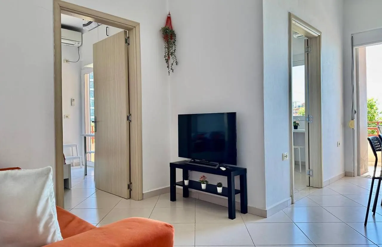 Orange Corner Apartment Sarandë