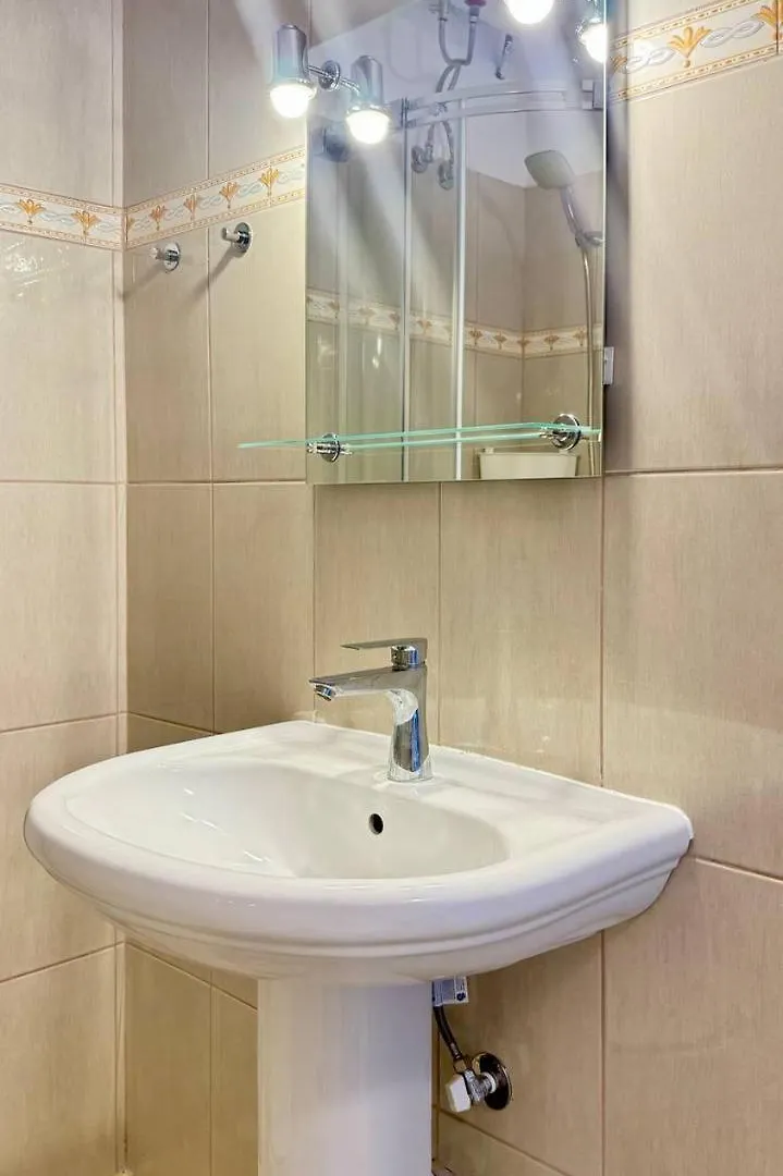 Orange Corner Apartment Sarandë