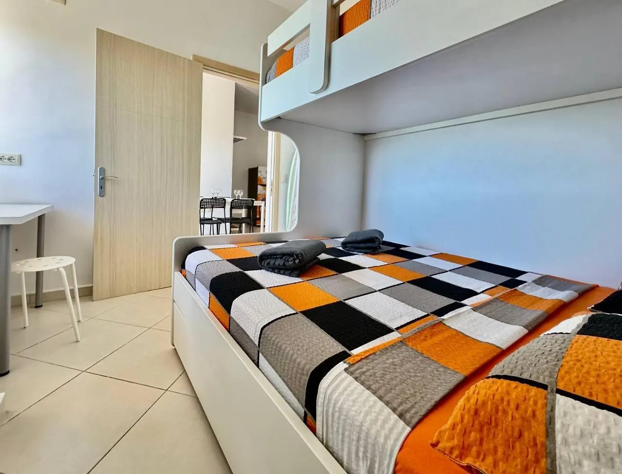 Orange Corner Apartment Saranda Albanie