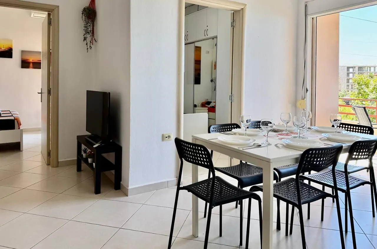 Orange Corner Apartment Saranda