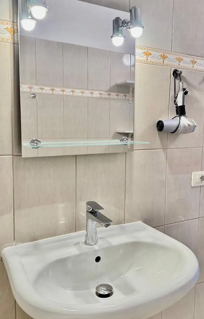 Orange Corner Apartment Saranda