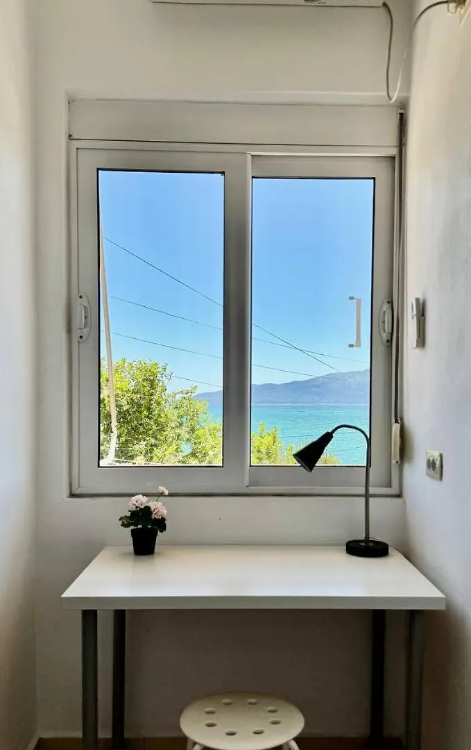 Orange Corner Apartment Saranda 0*,